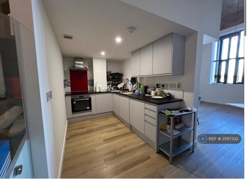 Room High Street in Sandwell
