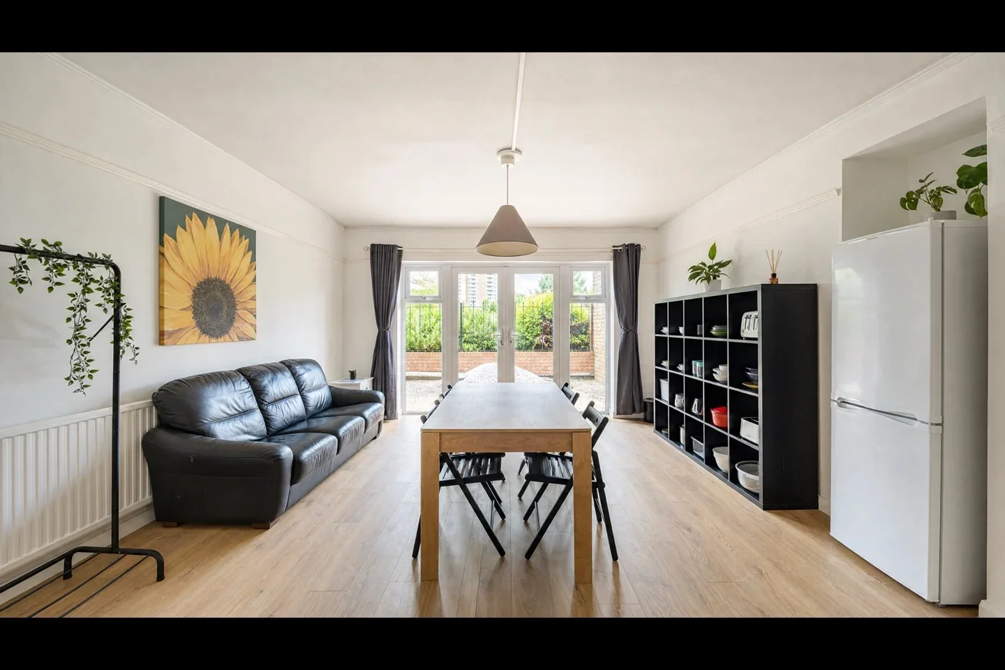 Room Alma Street in Greater London