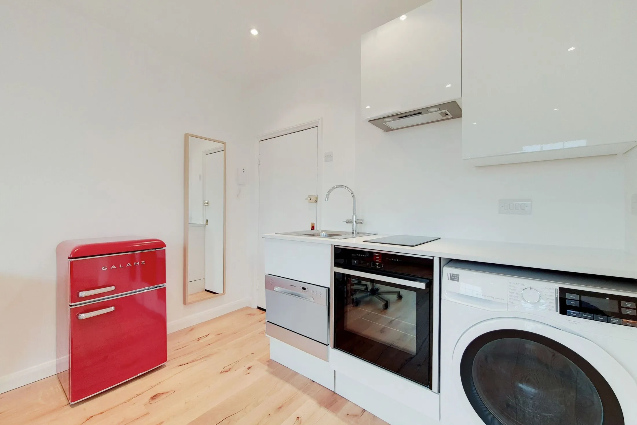 Flat Colebrooke Row in Greater London