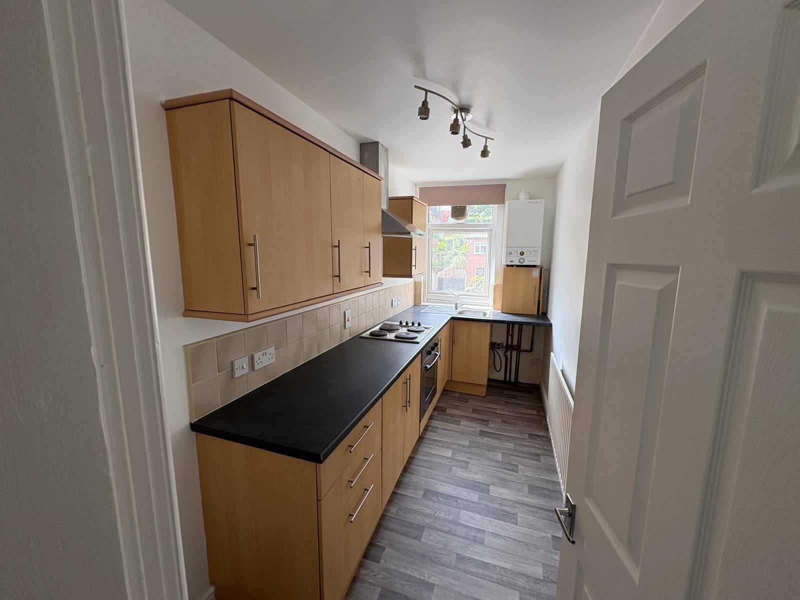 Flat Meanwood Road in Leeds