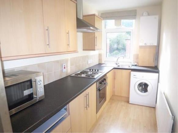 Flat Meanwood Road in Leeds