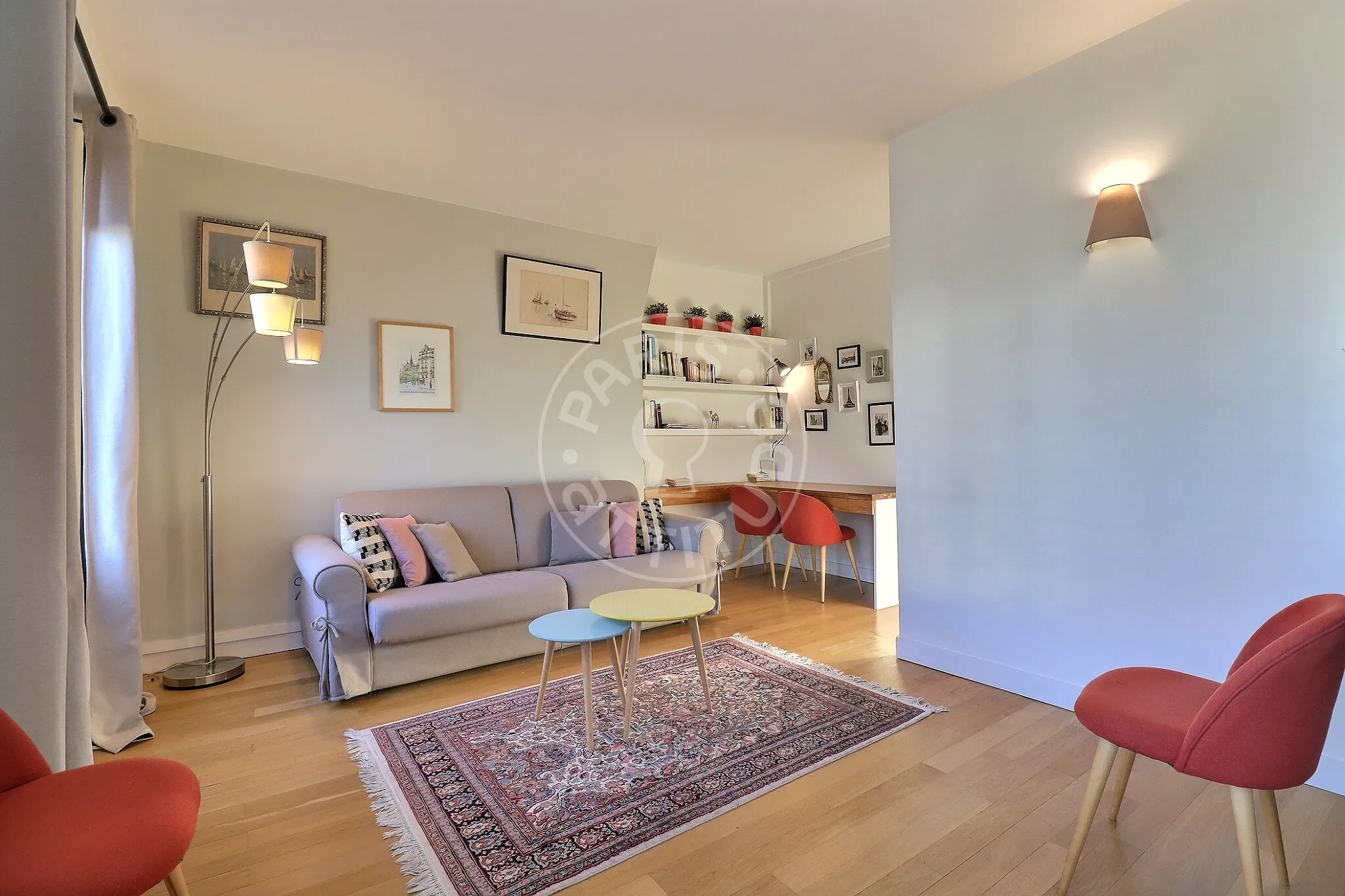 Flat Avenue Trudaine in Paris
