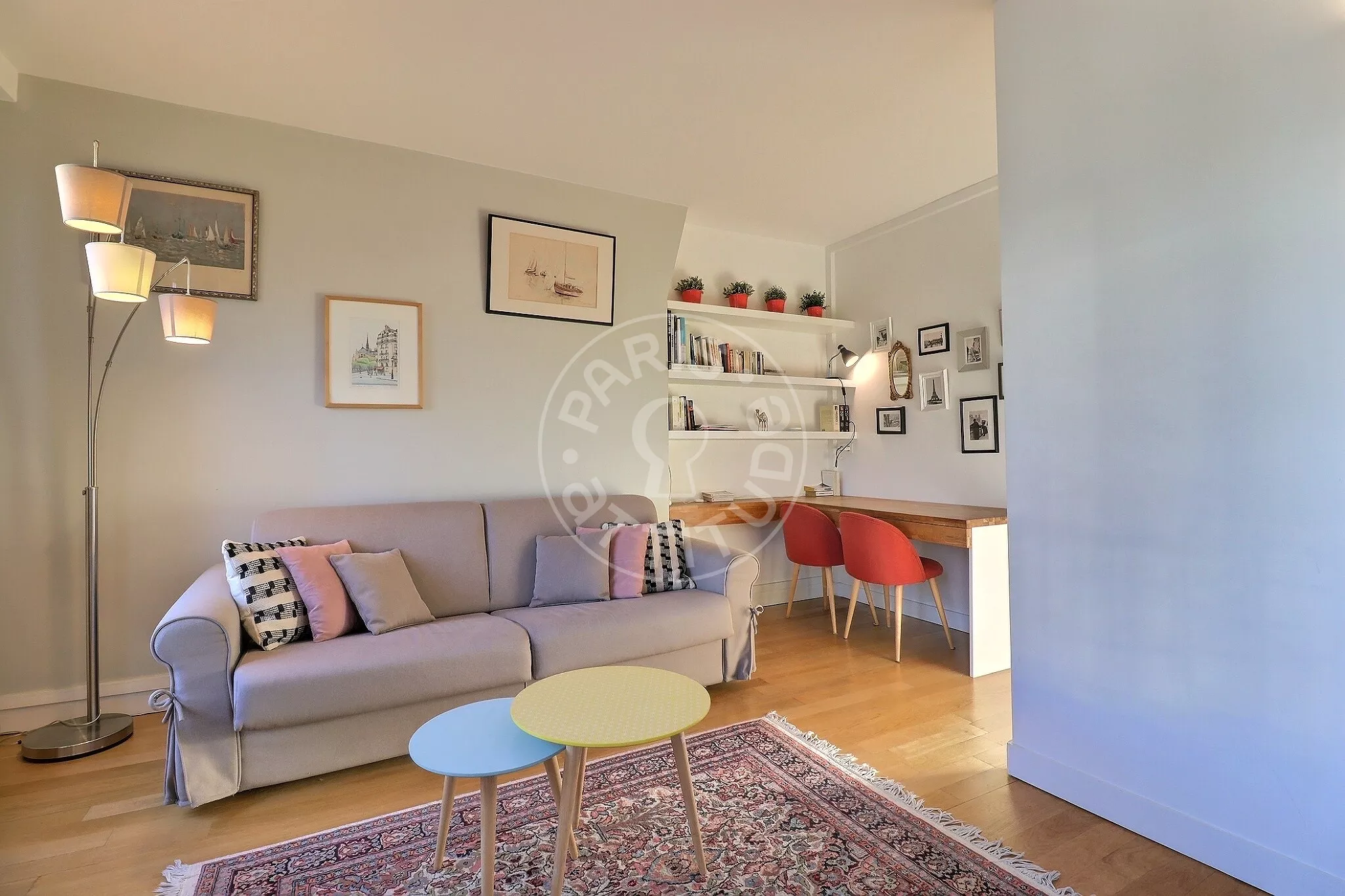 Flat Avenue Trudaine in Paris