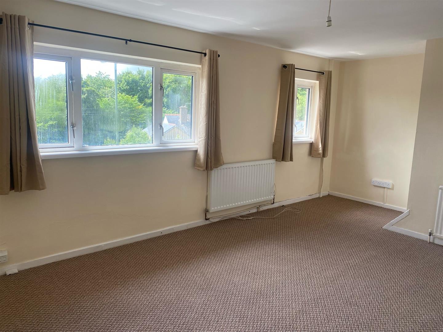 Flat Heol Helyg in Beaufort Hill