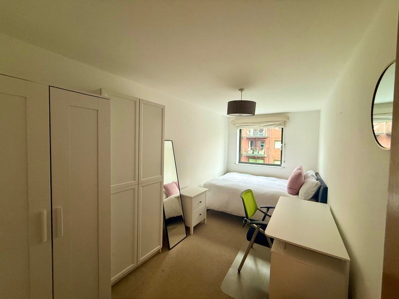 Flat Montaigne Close in City of Westminster