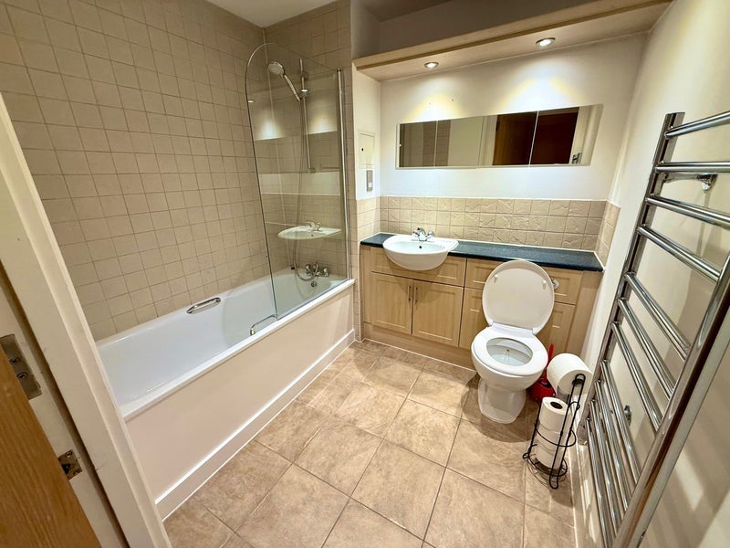 Flat Montaigne Close in City of Westminster
