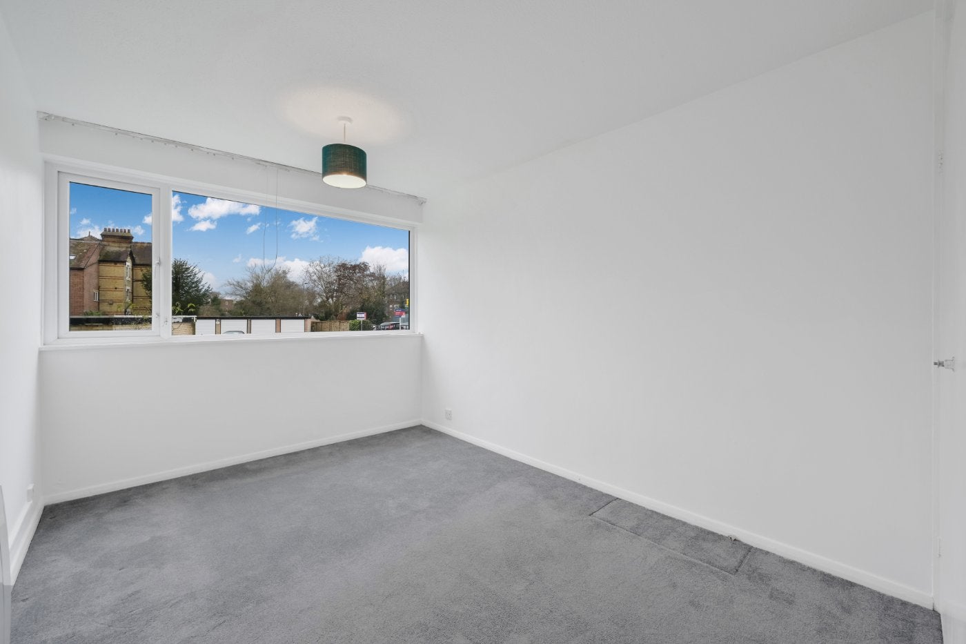 Flat Blakeney Road in Greater London