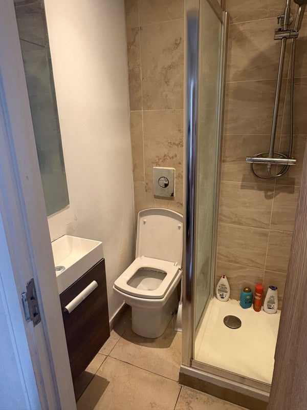 Room Edgware Road in City of Westminster