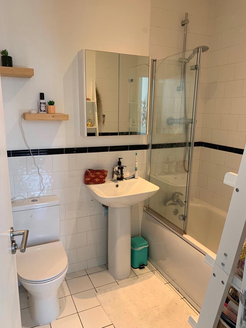 Flat Frobisher Place in Greater London