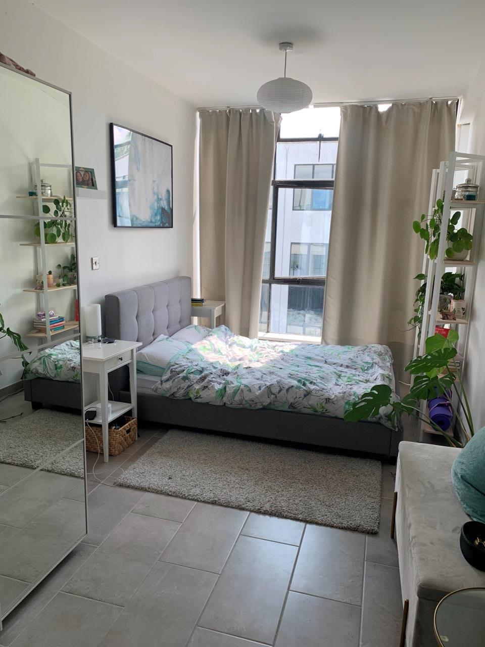 Flat Frobisher Place in Greater London