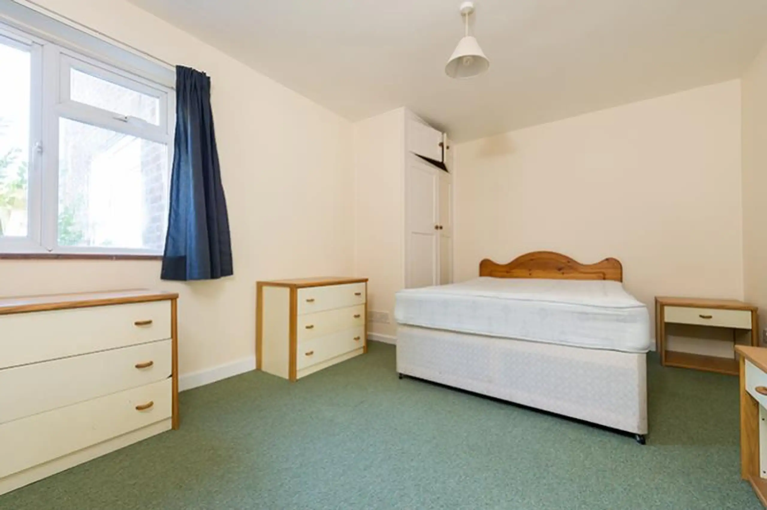 Flat Kenilworth Avenue in Oxford