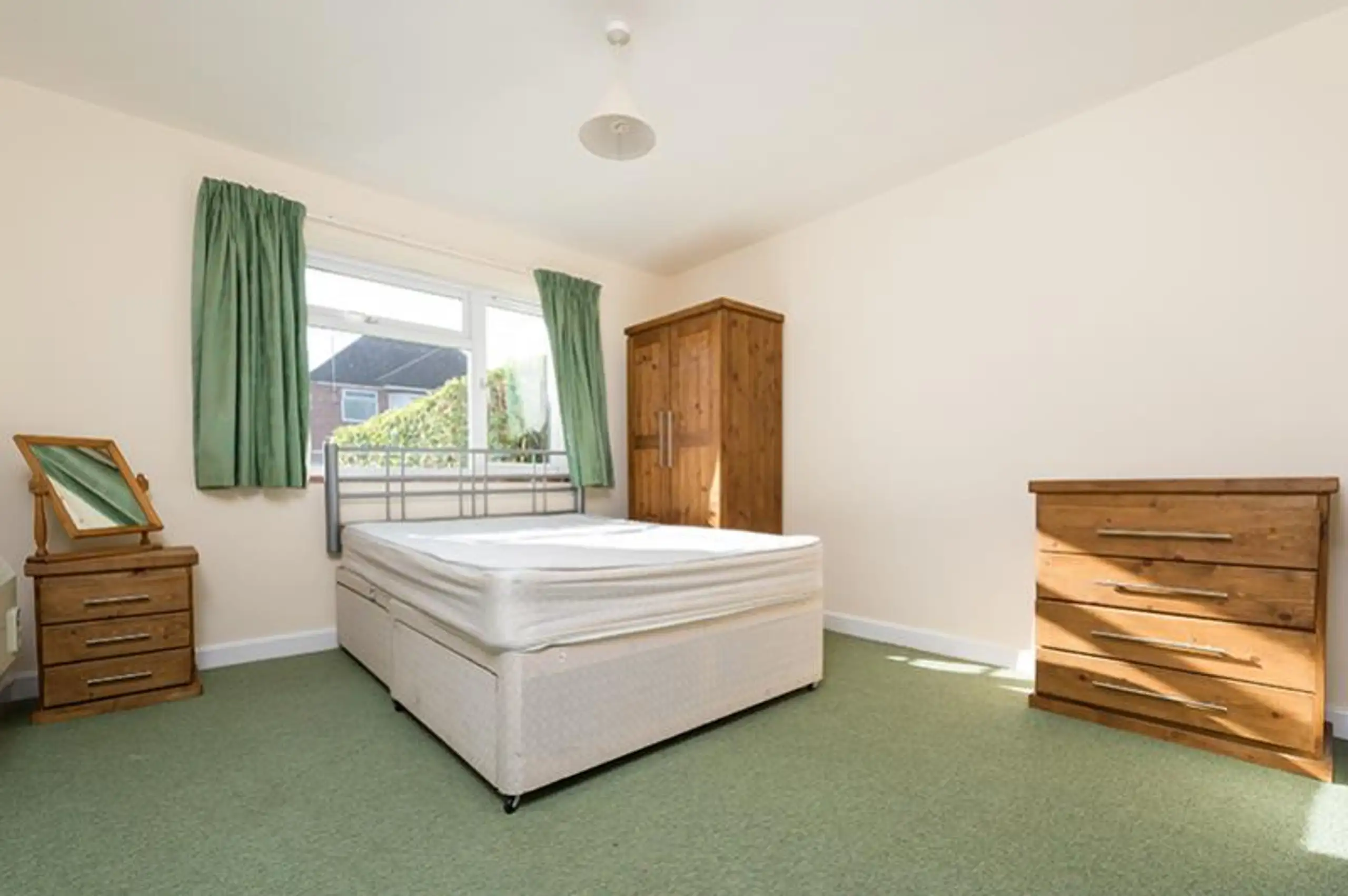 Flat Kenilworth Avenue in Oxford