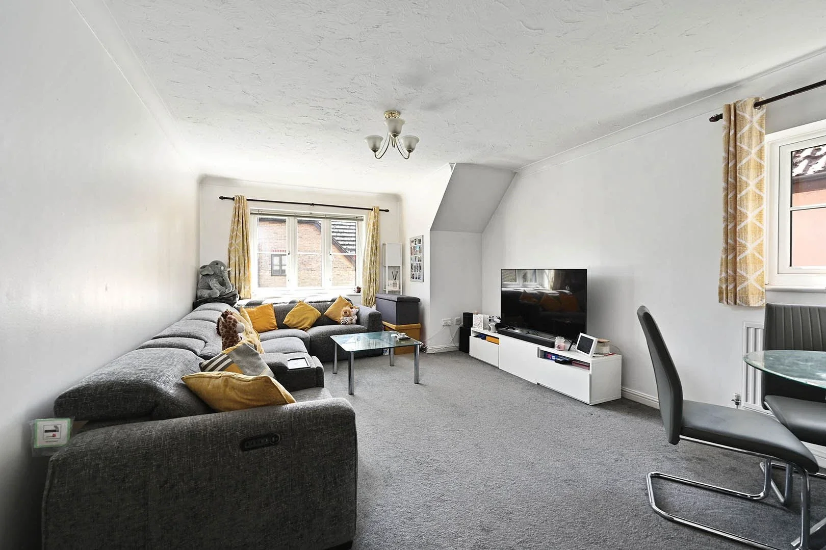Flat Dexter Way in Hart