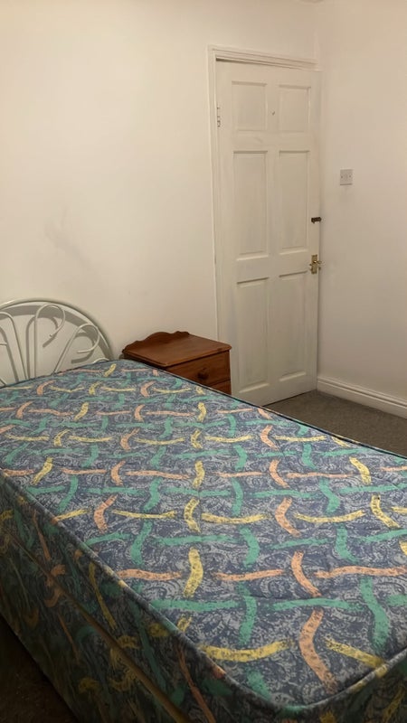 Room Bluestone Avenue in Stoke-on-Trent
