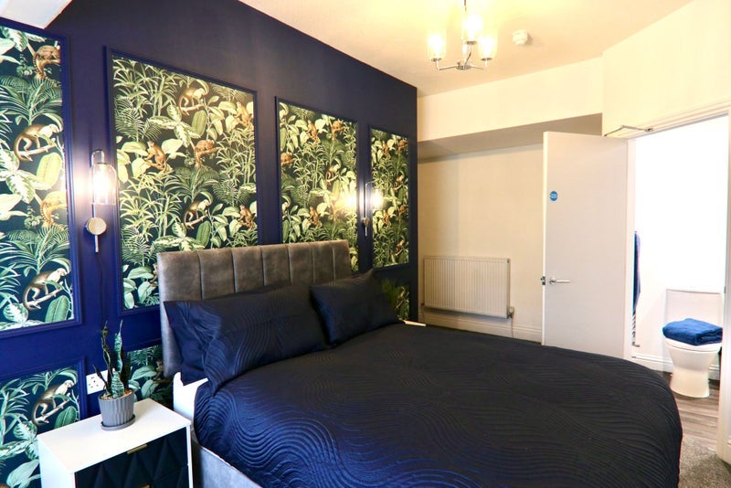 Room Bond Street in Wakefield