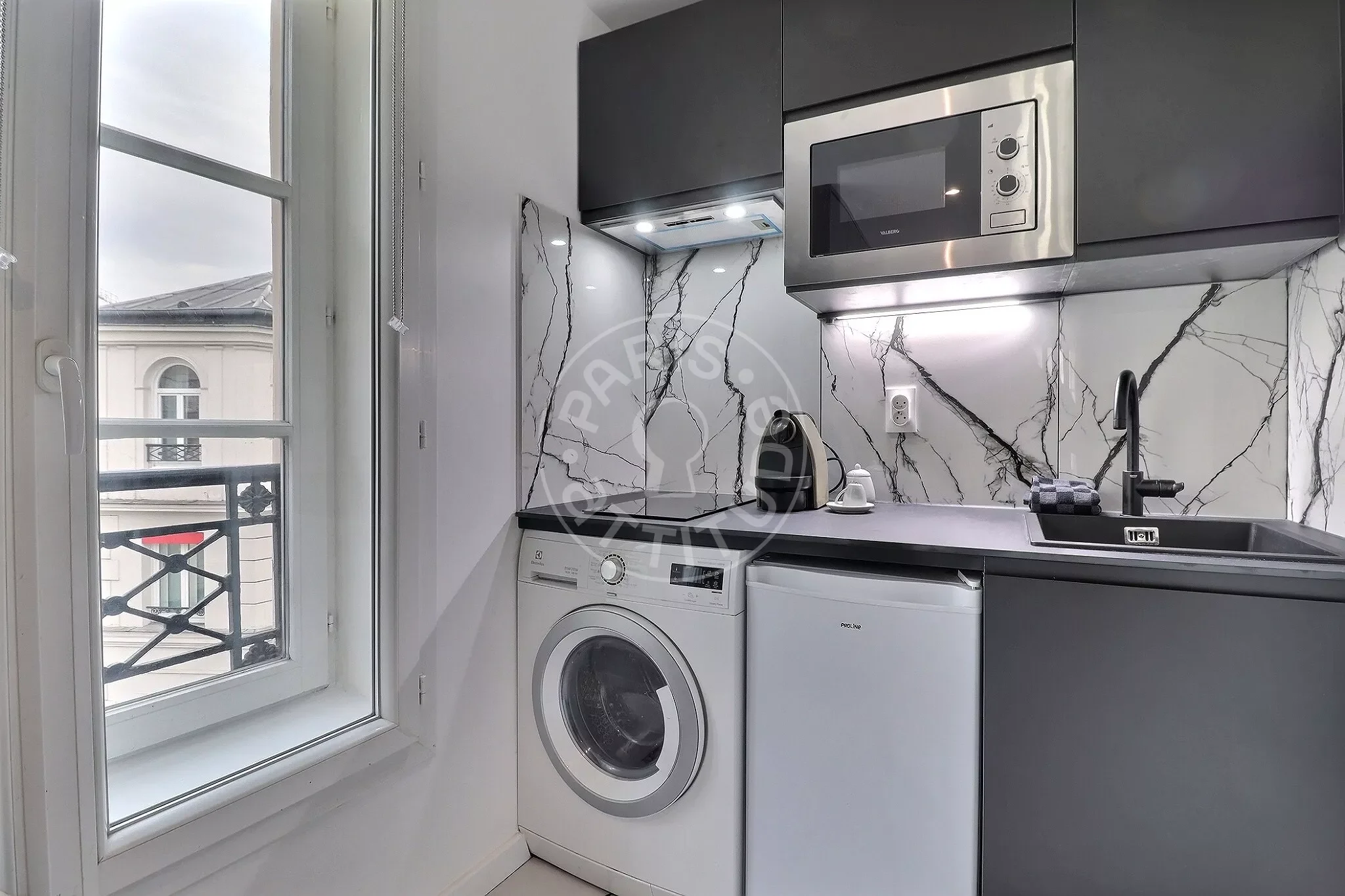Appartement Rue de Ponthieu à Paris