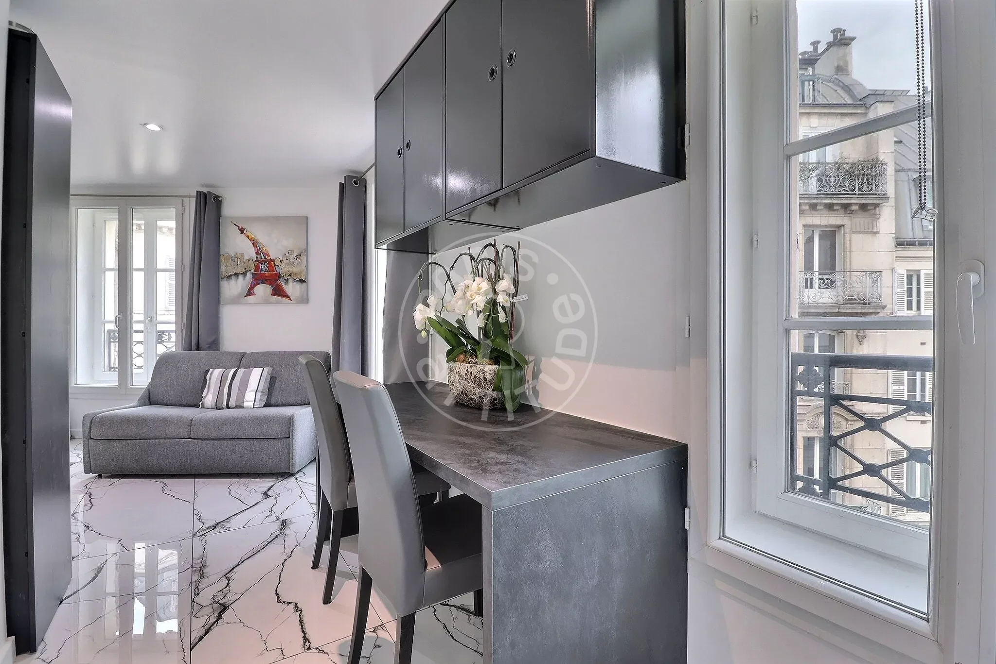Appartement Rue de Ponthieu à Paris