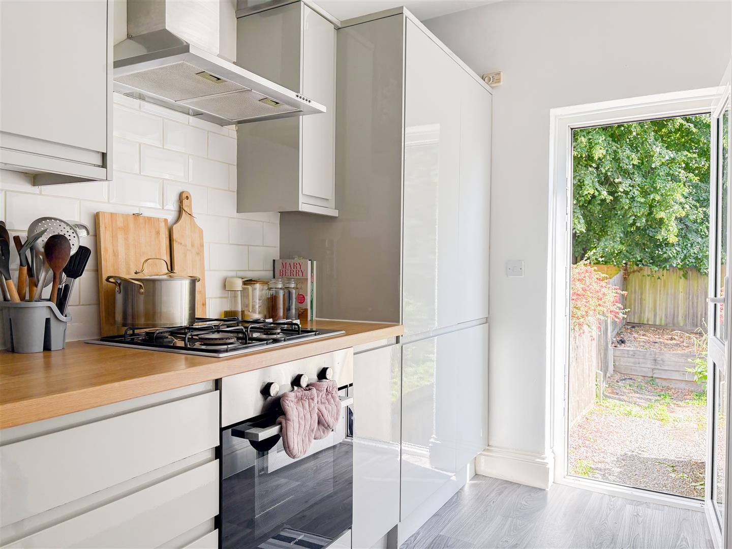 Flat Kenilworth Road in St Leonards