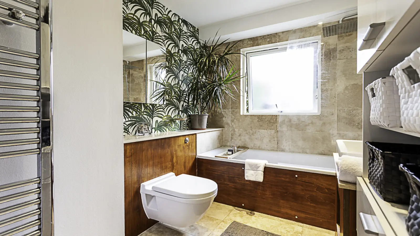 Flat Gorsuch Place in Greater London