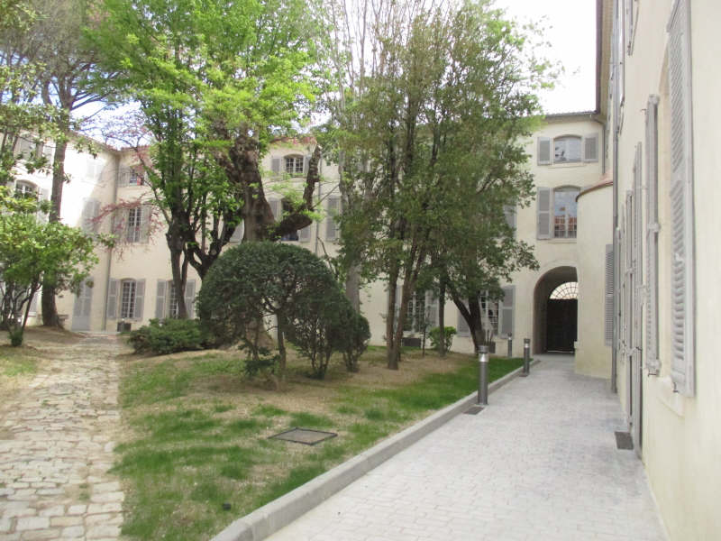 Flat Rue des Chassaintes in Nîmes