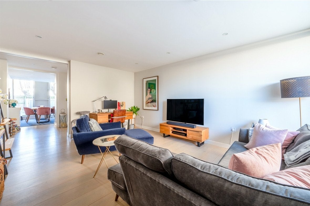Flat Gabriel Square in St Albans