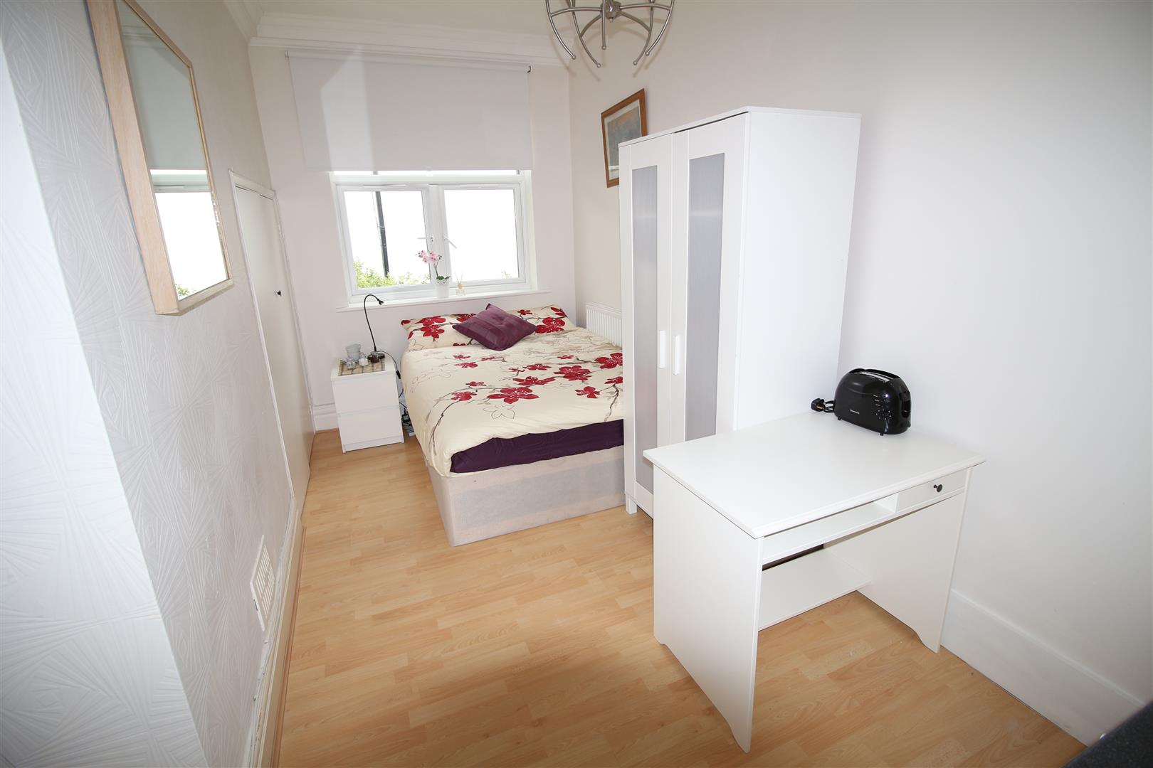 Room Beechcroft Avenue in Greater London