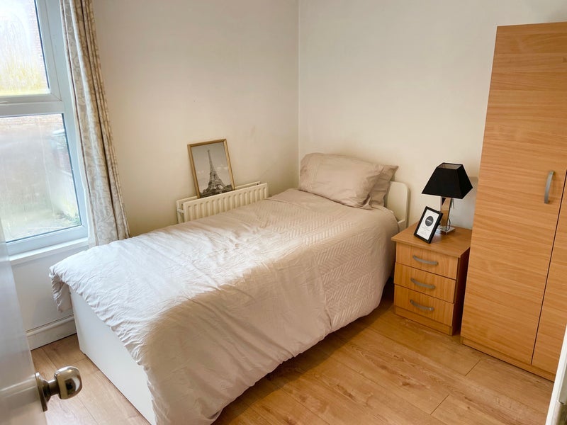 Room Northcote Road in Greater London