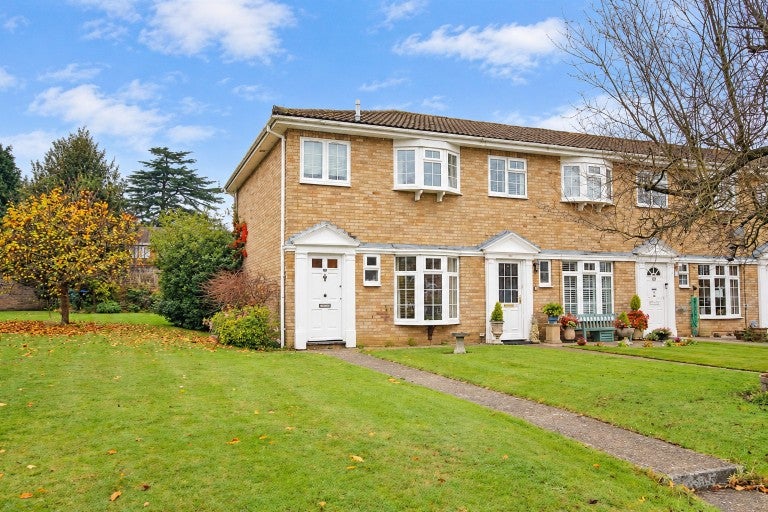 House Regency Drive in Woking