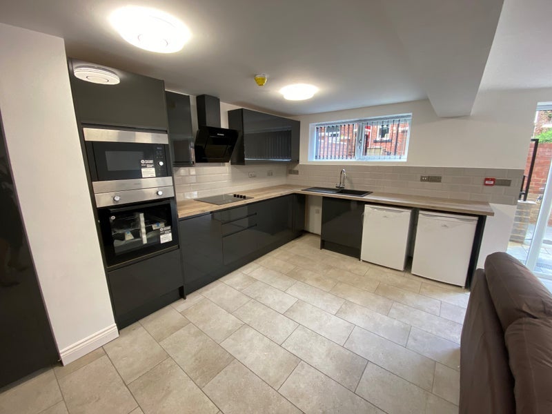 Flat Back Manor Terrace in Leeds
