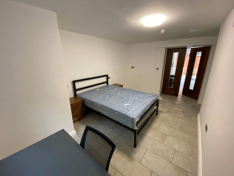 Flat Back Manor Terrace in Leeds