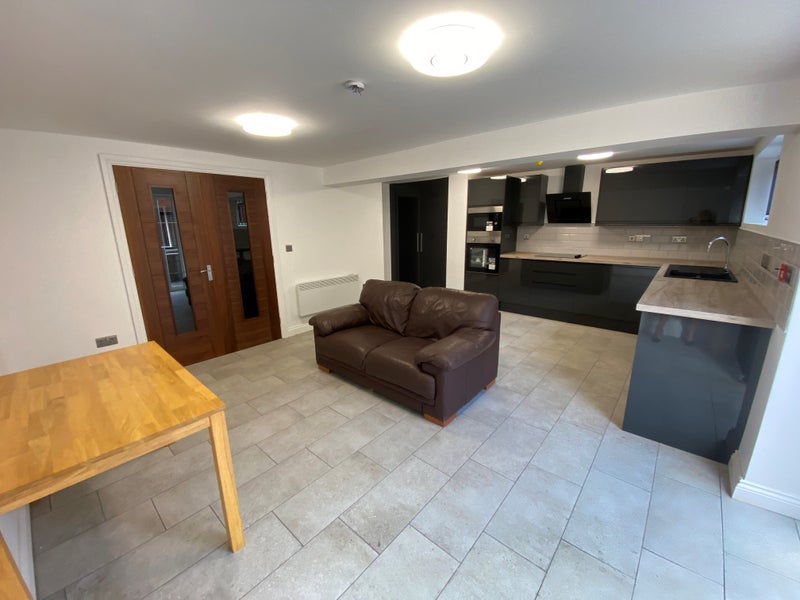 Flat Back Manor Terrace in Leeds