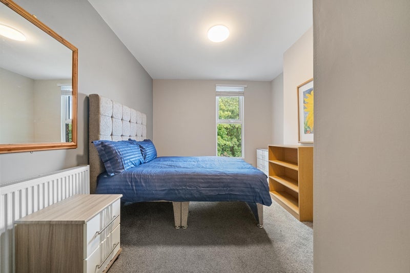 Room Warbreck Avenue in Liverpool