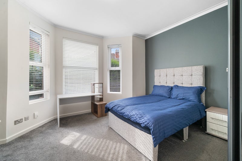 Room Warbreck Avenue in Liverpool