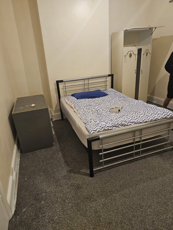 Room Regent Road in Stoke-on-Trent