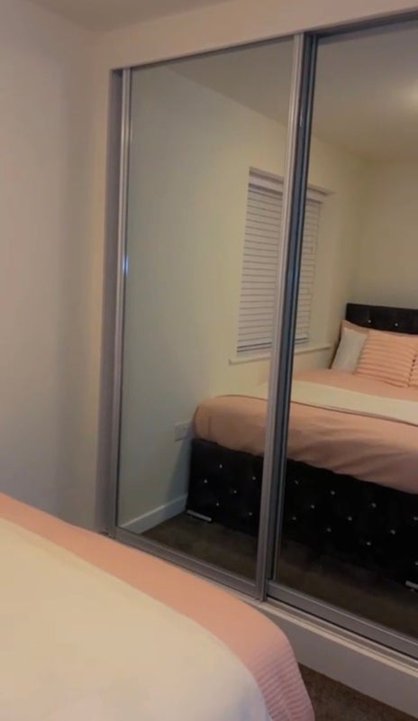 Room Blossom Way in Salford
