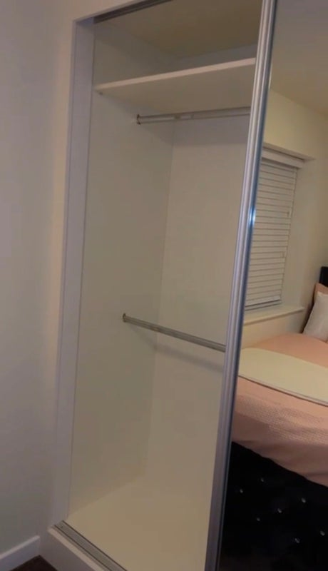 Room Blossom Way in Salford