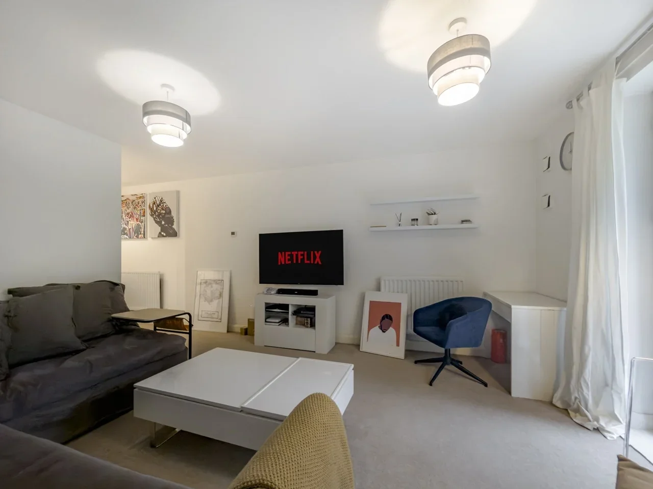 Flat Gunton Mews in Greater London