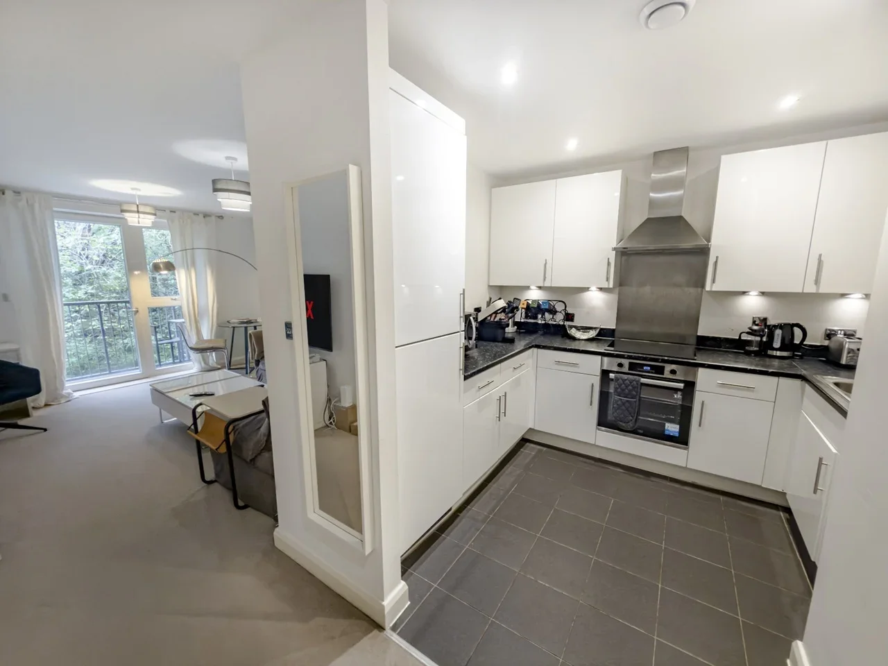 Flat Gunton Mews in Greater London