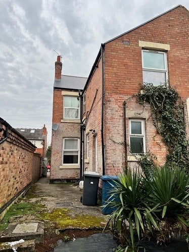 Flat Julian Road in Rushcliffe