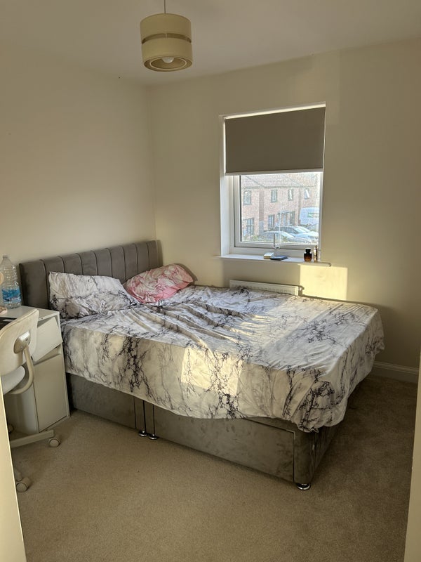 Room Clark Drive in Bristol