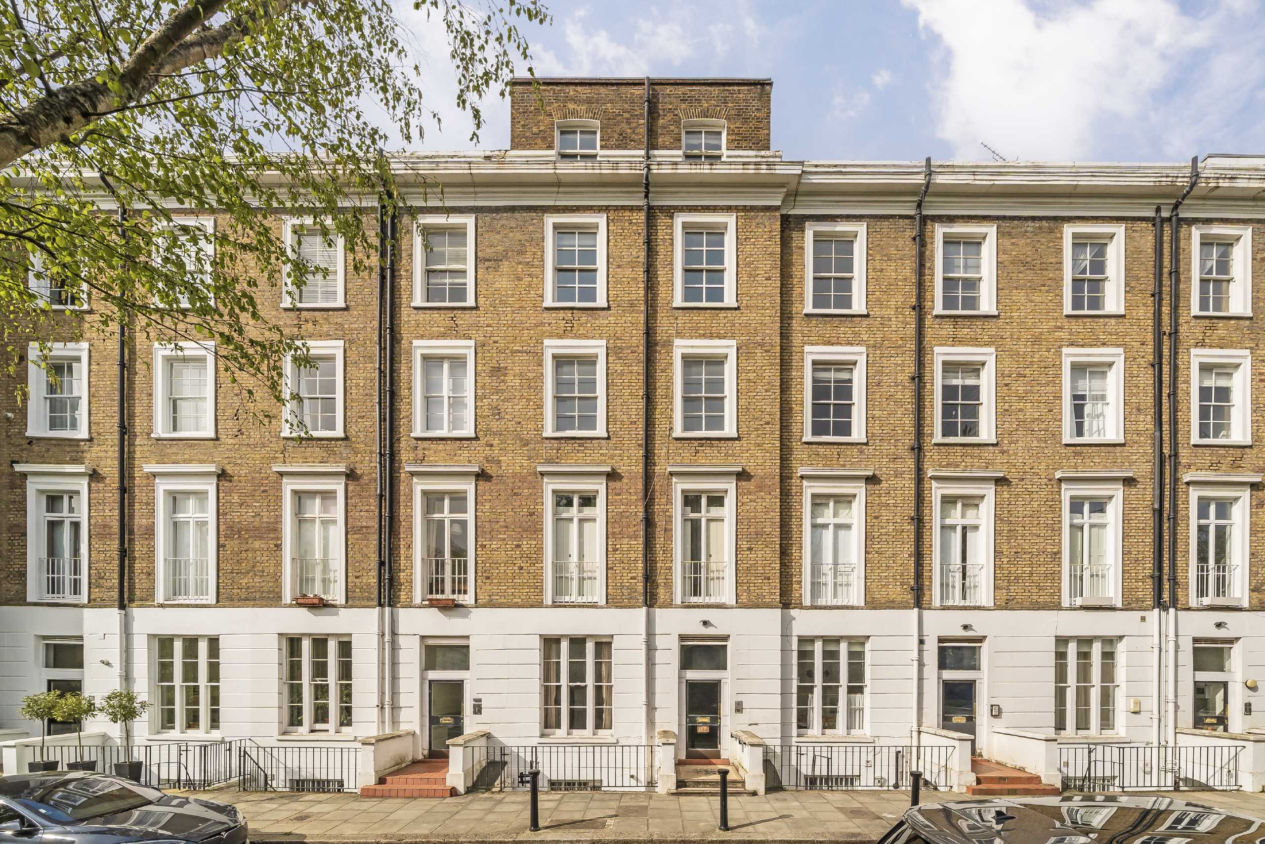 Flat Ladbroke Grove in Greater London