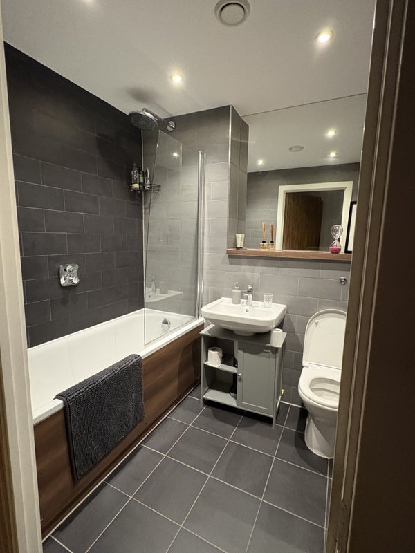 Room New Bridge Street in Salford