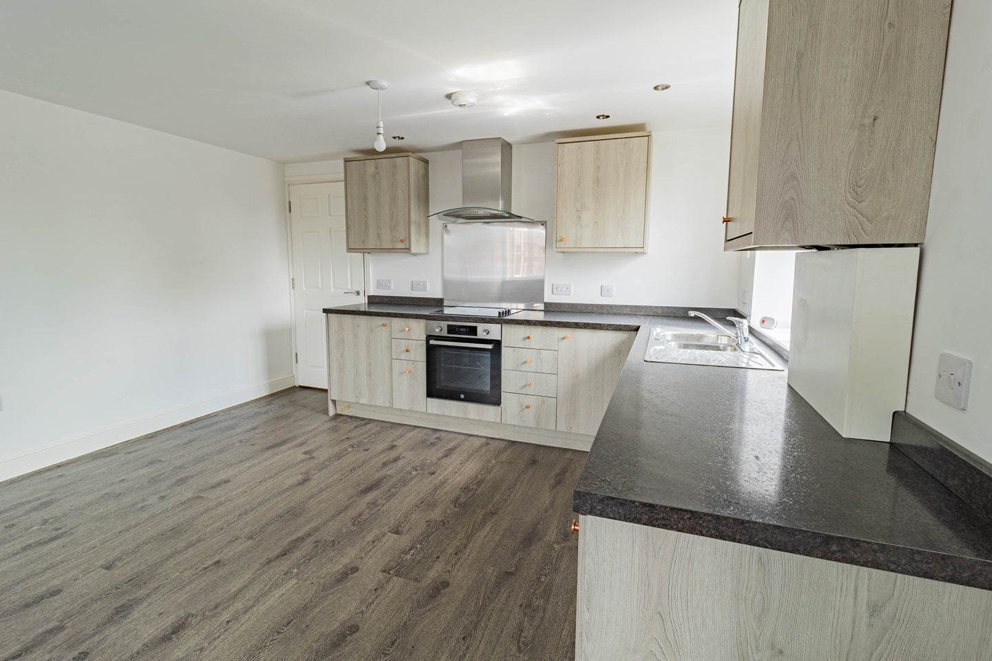 Flat Hagley Road in Stourbridge
