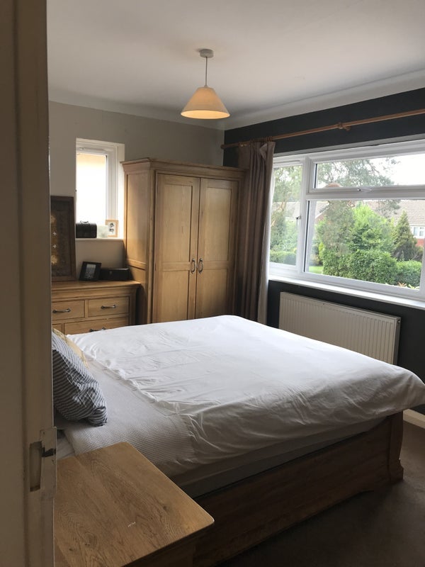 Room Essendene Road in Caterham on the Hill