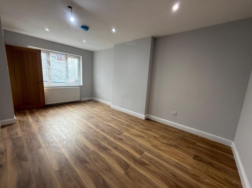 Flat Blackburn Road in Bolton