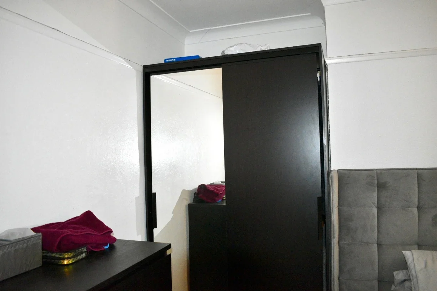 Room Grosvenor Road in Greater London