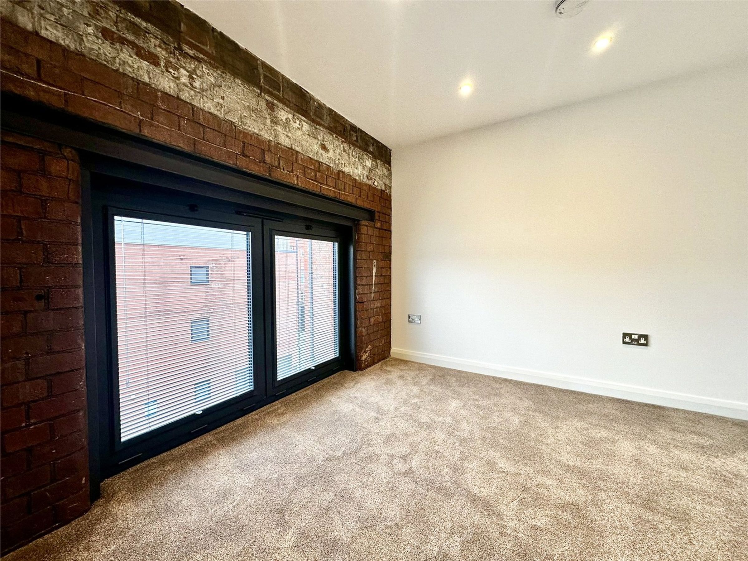 Flat Raleigh Road in Bristol