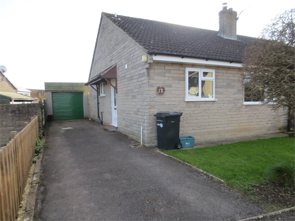 House Parklands Way in Somerton