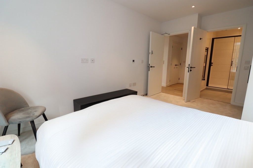 Room Globe Road in Greater London