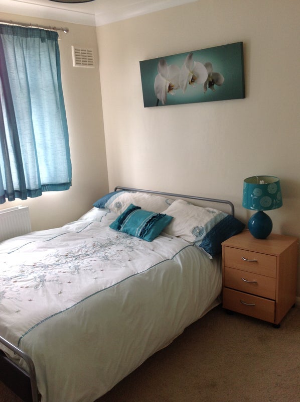 Room Lodge Crescent in Greater London